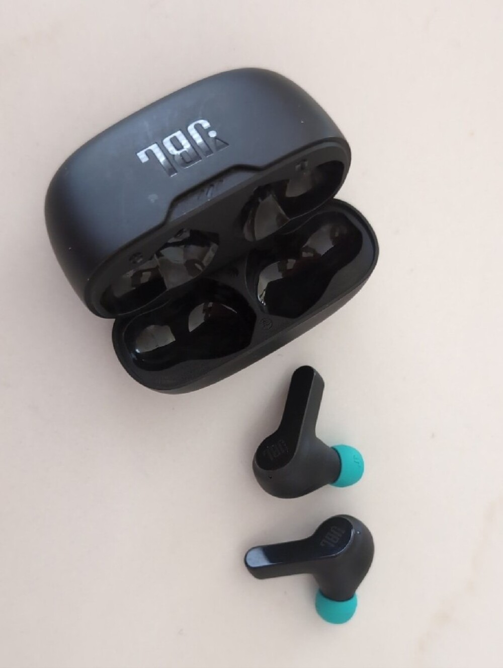 JBL Wave Beam 2 Wireless Noise Cancelling Bluetooth Earbuds with 40h Playtime